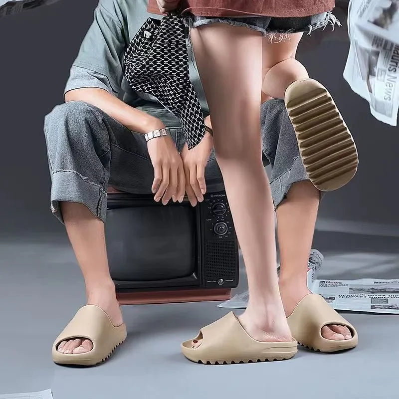 Brand High Quality Super Soft EVA Sole Summer Slippers for Men Bathroom Slippers Home Slides Couple Beach  Male Slipper