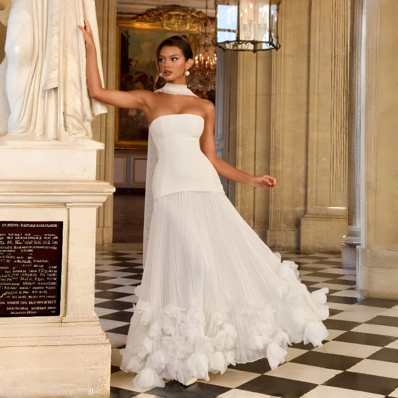 White Strapless Pleated Chiffon A-Line Wedding Dress With 3D Floral Hem Modern Bridal Gown For Women Brides Formal Evening Party