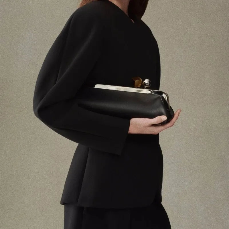 Luxury Designer Clip Handbag Purses for Ladies Long Clutch Bag with Removable Shoulder Strap Women's Fashionable Baguette Bag