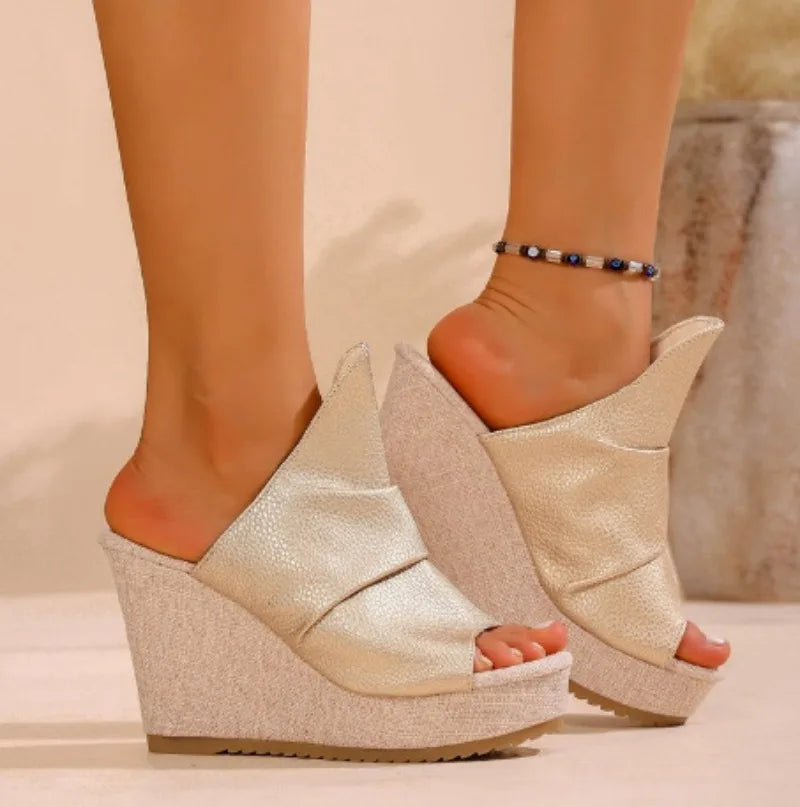 2026 New Women's Wedges Slippers Summer Thick Soled Luxury Shoes Super High Heels Fashion Open Toe Ladies Comfortable Slippers