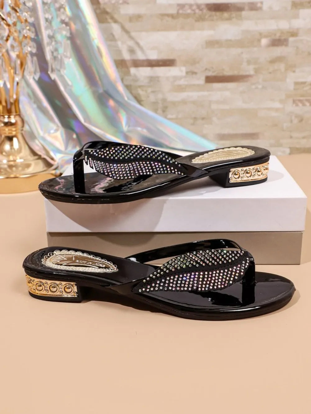 Luxury Rhinestone Leaf Flip Flops Woman Summer 2026 Gold Silver Crystal Low Heel Sandals Women Soft Bottom Lightweight Shoes 43