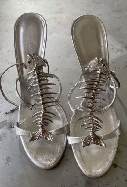 Rhinestone Fish Bone Round Toe Summer Women Sandals Stiletto High Heels Buckle Strap Design Large Size Fashion Lady Shoes
