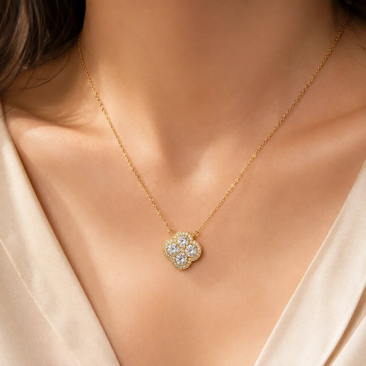 Moissanite Four Leaf Clover Necklace GRA Certificate Plated Copper Lucky Pendant Chain Vintage Gift for Women
