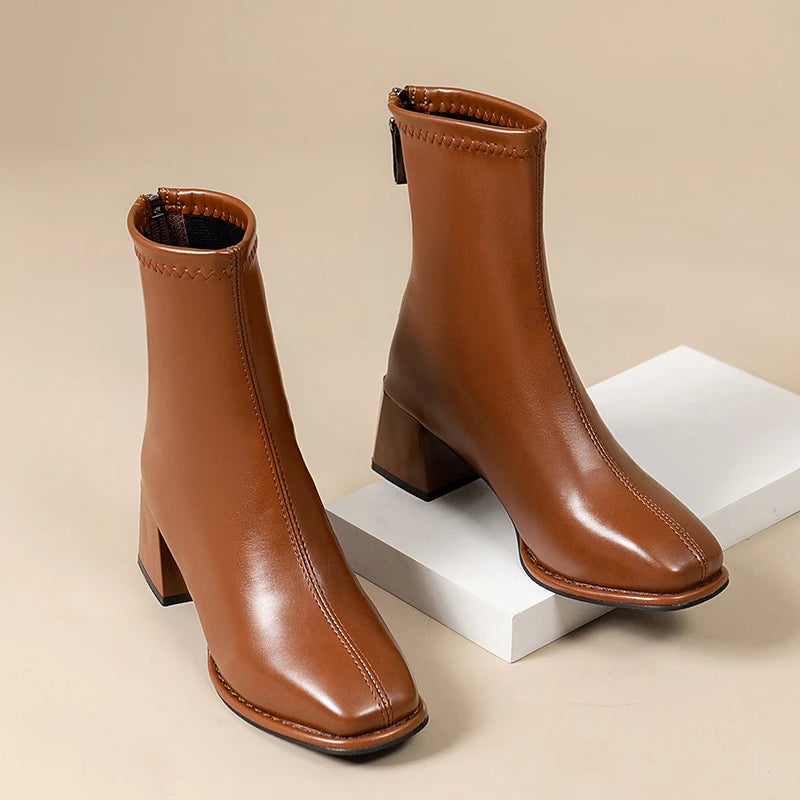 High-quality square-toe platform short boots for ladies, 2025 new fashion trend Wide heel, back zipper, large size women's boots