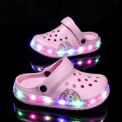 Light Sandals for Girls Pink Cartoon Printing Summer Beach Kids Shoes Outdoor Non-slip Classic Design Children's Casual Clogs