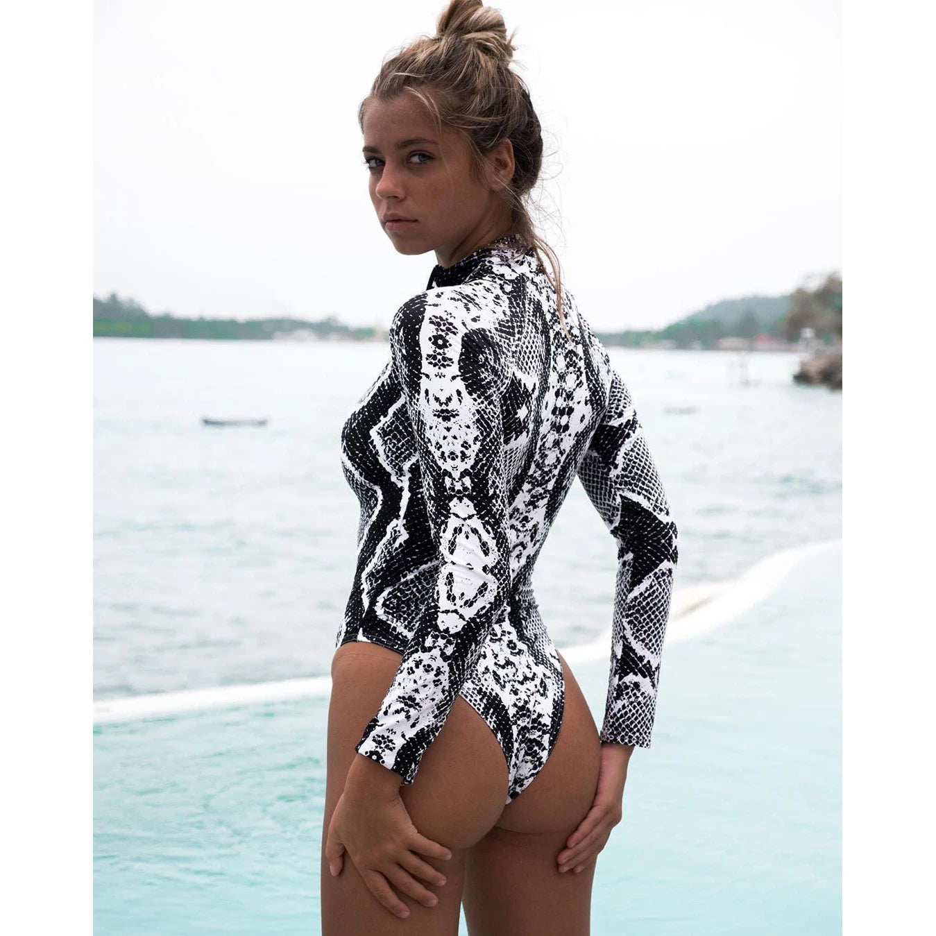 2026 New Sexy Print One Piece Swimsuit Women Swimwear Monokini Long Sleeve Bathing Suit Female Bodysuit Surfing Swim Wear Beach