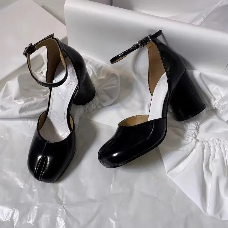 Luxury Design Fashion Split Toe Shoes 2025 High Quality Red Women Tabi Pumps Genuine Leather Low Heels High Heels