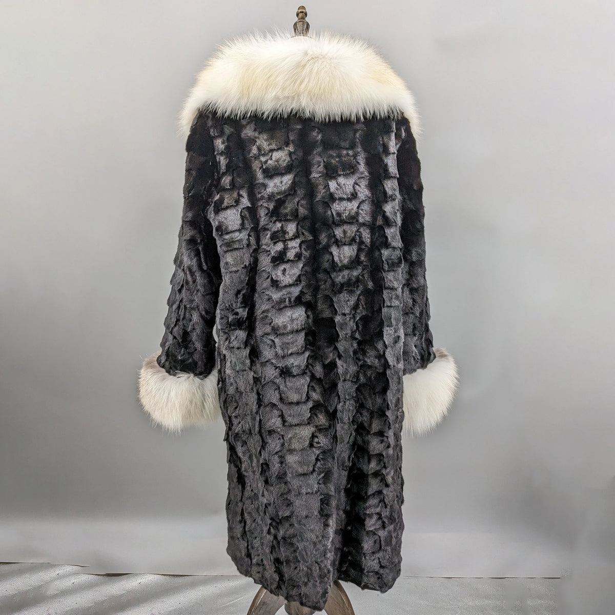 long mink fur black coat with big furry fox fur collar and cuffs overcoat length 95 cm 241205