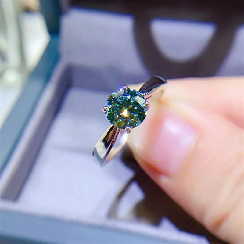 100% Original 18K white gold and platinum PT950 green moissanite classic four-prong diamond ring with color certificate
