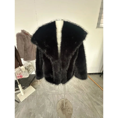 Women's Winter Fur Coat Mink Fur Large Lapel Fluffy Short Top in Large Size for Warmth And Style