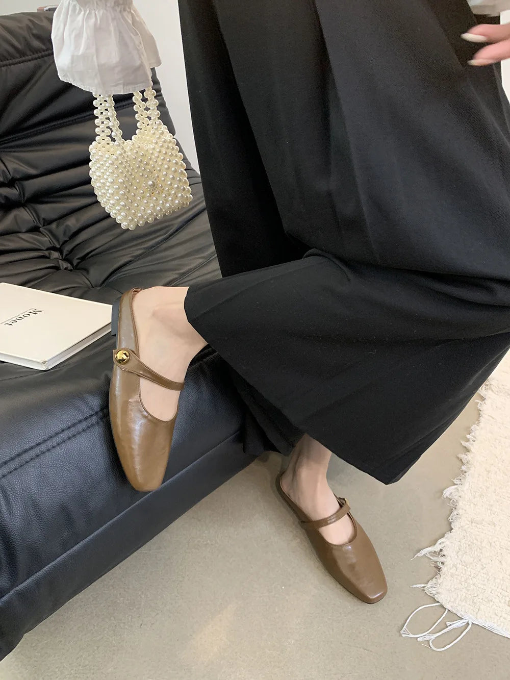 Soft Leather 2025 Ins Silver Buckle Strap Casual Shoes Fashion Flats Elegant Glitter Metallic Mules Shoes Cover Toe Slippers