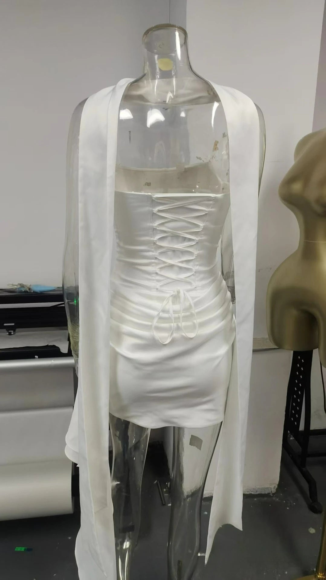 Suninheart Elegant Strapless Corset Dress Sexy White Satin Mini Draped Dress with Scarf Women Cocktail Party Dresses