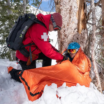 Emergency Sleeping Bag Ultra Waterproof Mylar Thermal Blankets Lightweight Survival Sleeping Bag Keep Warm for Camping Hiking