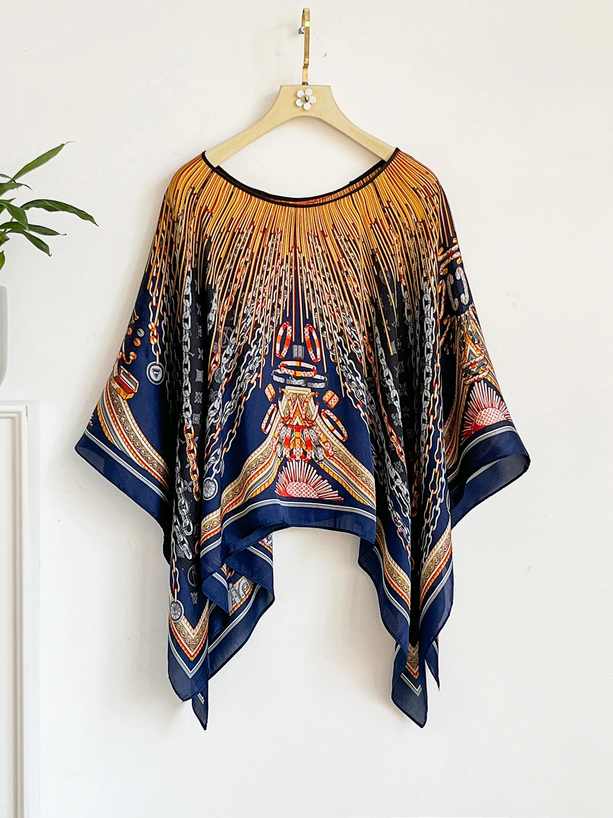 Women's Bohemia Print Chiffon Shawl Summer Beach Sexy Fashion Smock Bikini Cover up Loose Blouse Comfortable Sunscreen Poncho