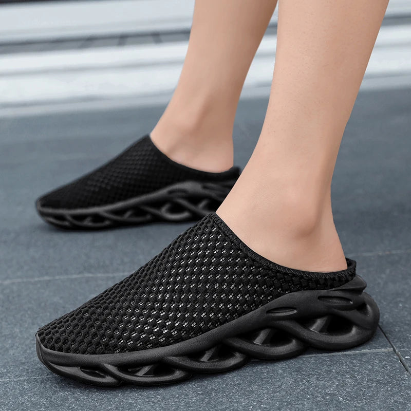 Men Slippers Summer Breathable Home Indoor Slippers Men Flats Thick Bottom Lightweight Slides Fashion Outdoor Walking Shoes