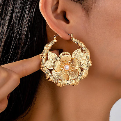 Large Metal Clip On Hoop Earrings Flower Imitation Pearl Fashion Jewelry For Women Holiday Accessories Trendy Style Gifts MQF138