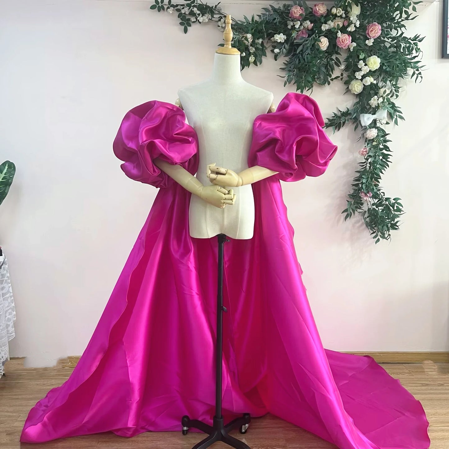 Red  Mikado Satin Long Wedding Cape Puffy Short Sleeves Court Tain Evening Cape Outfit Coat For Women Costume DJ199