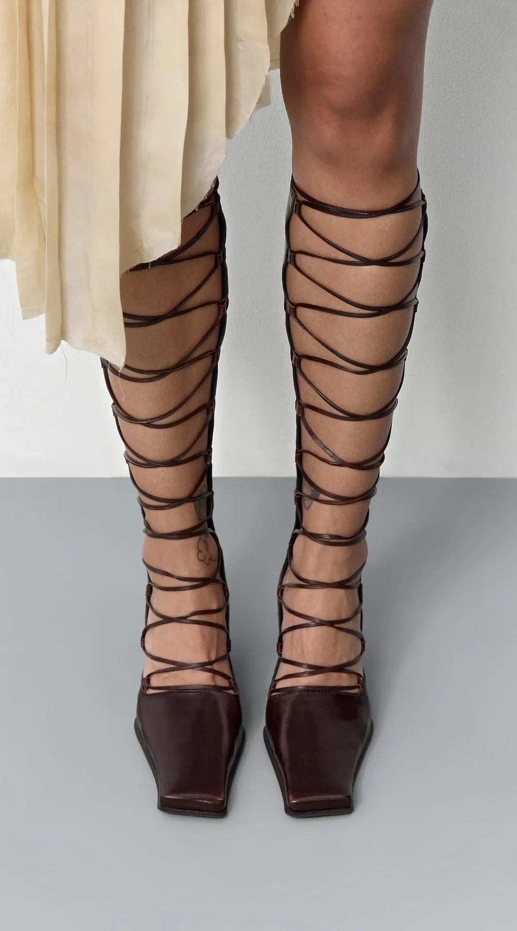 2026 Summer Hollow Out Strap Square Shaped Thick High Heels Summer Cool Boots Fashionable and Sexy Women's Sandals