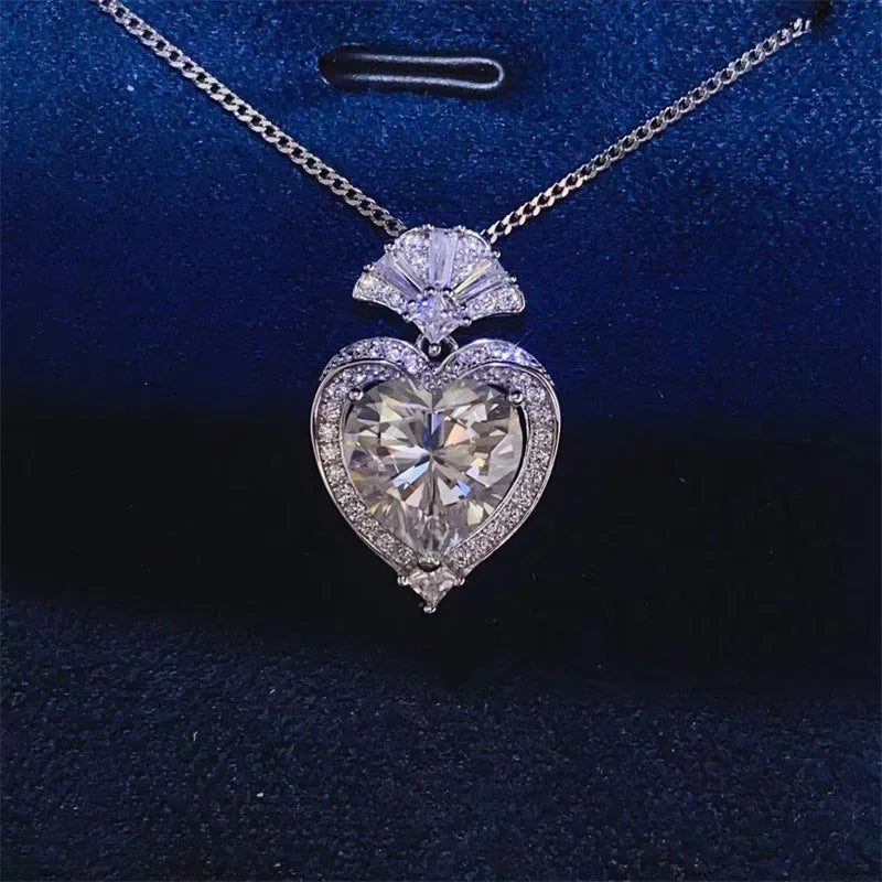 Sweet Love Heart Pendant Necklace For Women 3ct Moissanite PT950 Platinum | Romantic heart design, gentle and charming