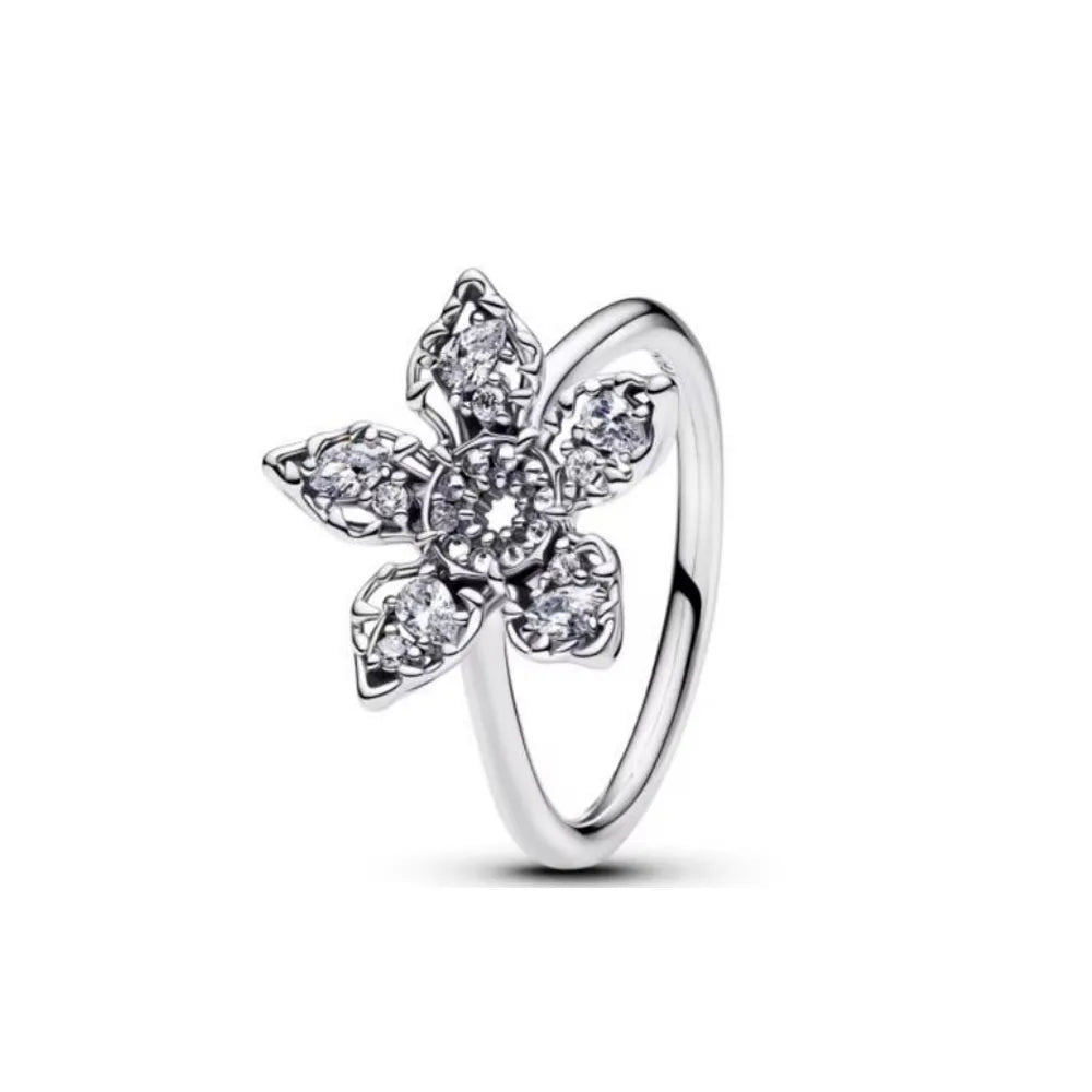 European New 925 Silver Heart-Shaped,Floral,Square Ring Suitable for Exquisite High-Quality Jewelry for Women at Wedding Parties