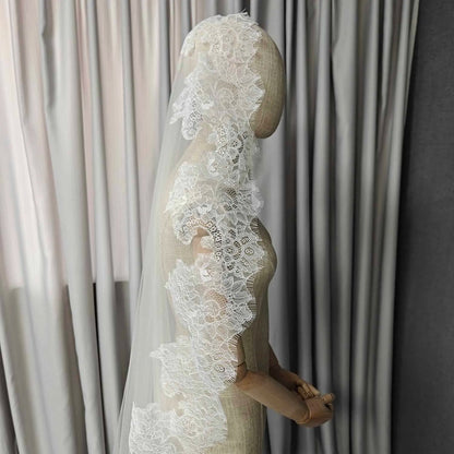 Customized Wedding Veil with Chantilly Eyelash Lace, 2m/2.5m/3m Mantilla Veil, Ivory Bridal Veil with Hidden Comb
