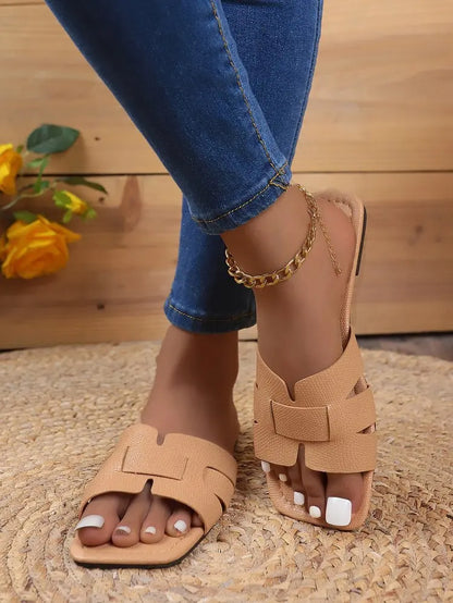 Summer Slippers 2024 Women Flat Luxury Outdoor Beach Flip Flops Female Sandals Trend Brand Design Slides Shoes for Woman New