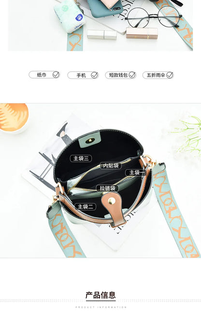 Fashionable Wide Shoulder Strap Women Handbag Classic Retro Small Square Bag Luxury Brand Designer Single Shoulder Crossbody Bag