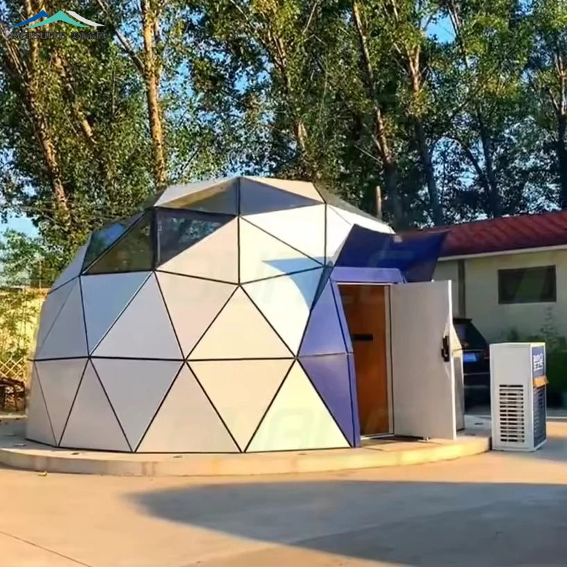 Modern Geodesic Glass Dome Tent with Private Bathroom Four-Season UV-resistant Fireproof for High-End Glamping Resorts