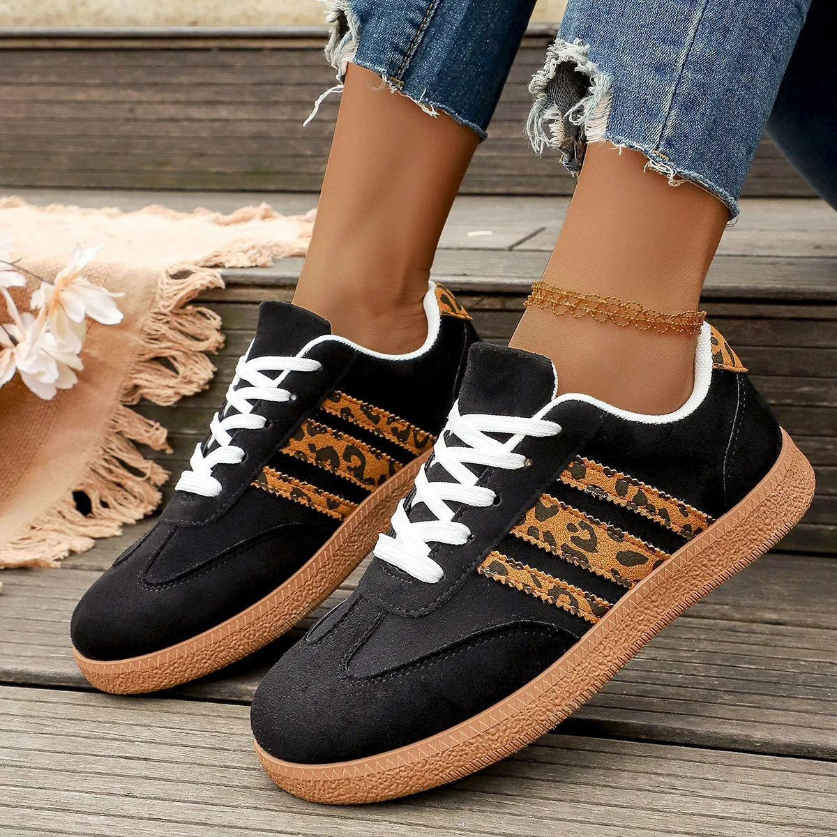 Women Sneakers Brand Classical Outdoor Casual Shoes Luxury Designer Leopard Print Comfort Large Size Flat Shoes Zapatos De Mujer