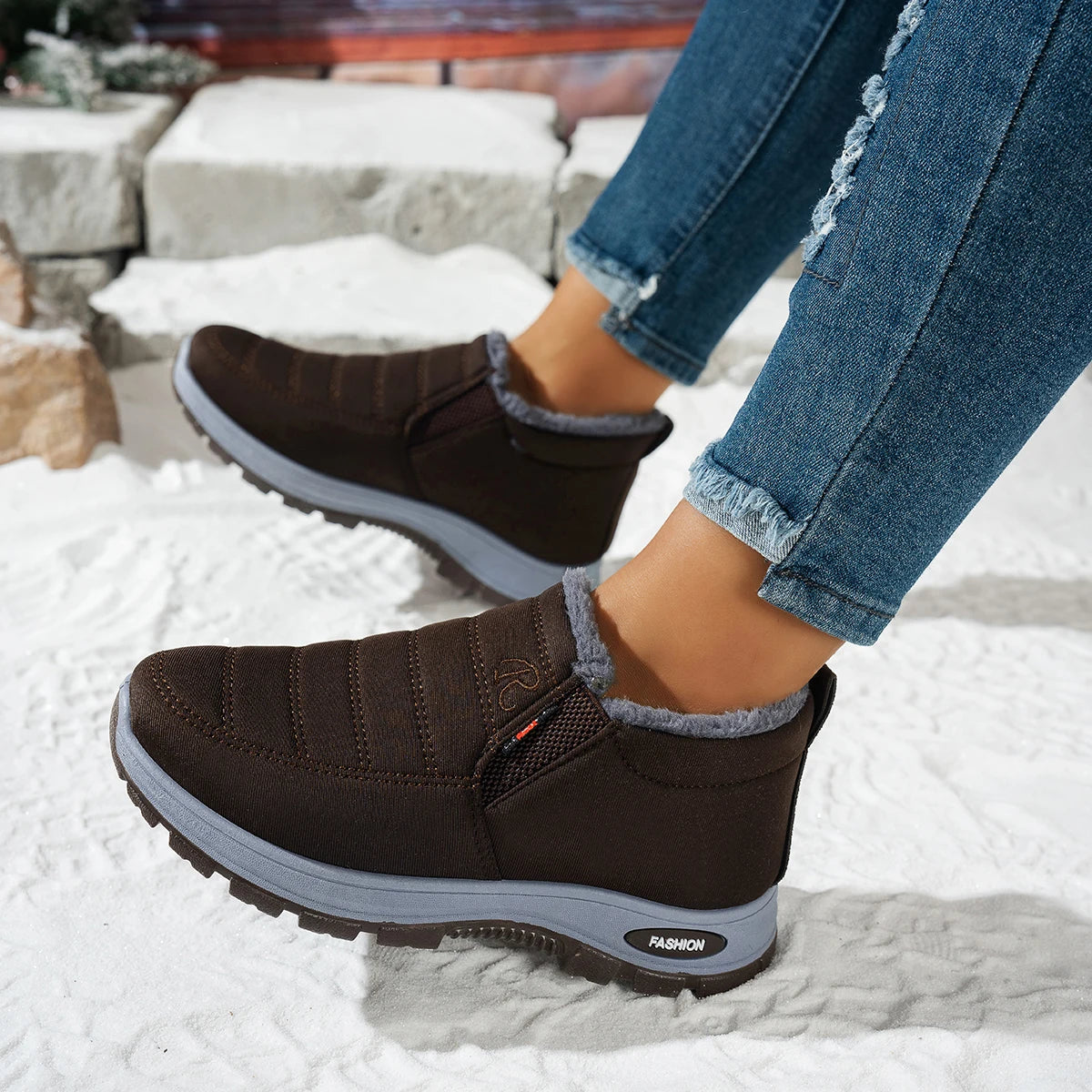 Women's Slip‑On Winter Snow Boots, Fuzzy Fleece Lined Warm Ankle Booties, Water‑Resistant Quilted Upper, Non‑Slip Thick Rubber Sole Cozy Winter Shoes, Easy On Off Casual Cold‑Weather Footwear for Moms Seniors Outdoor