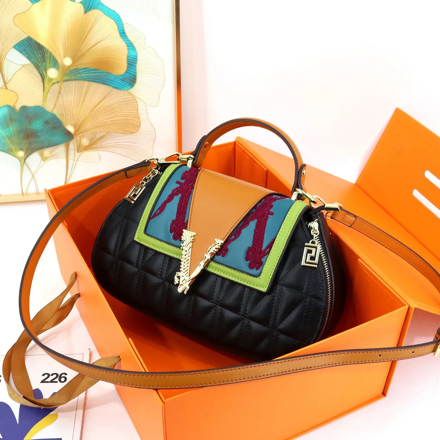 Luxury Women's Bag with V Ladies Leather Handbag Female Shoulder Bag Diamonds Crossbody Luxury Handbags Women Embroidery Bags