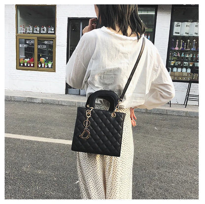 New Fashion Luxury Design Tote Bags for Women Handbags Ladies Shoulder Bags Trending Lingge Chain Crossbody Bag and Purse