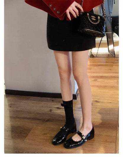 Women Two Tone Mary Jane Shoes 2026 New Patent Leather Buckle Strap Low Heel Casual Shoes For Office And Daily Wear Elegant