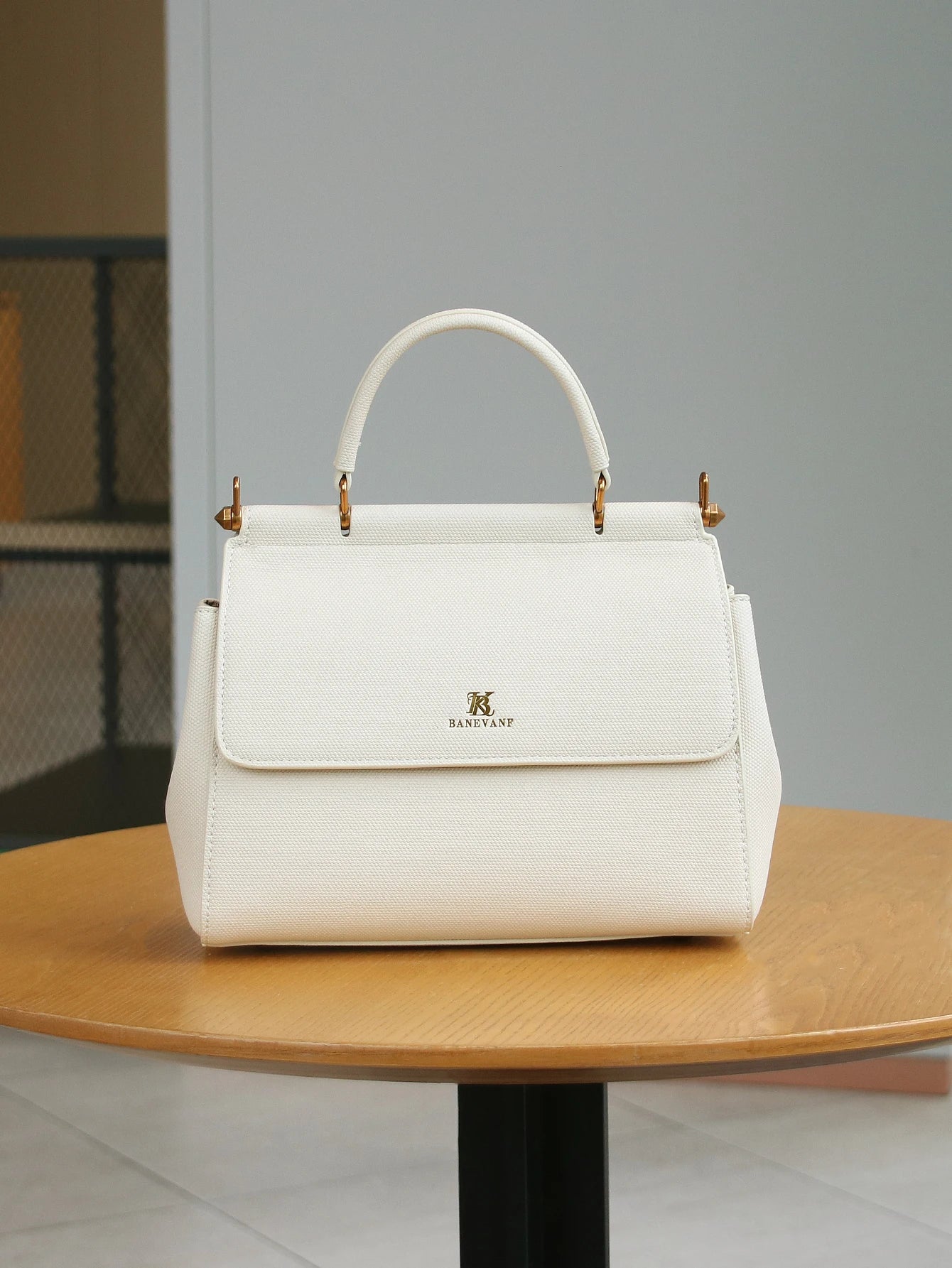 New fashion 2026 luxury handbag high quality niche design high sense embroidery western style small square bag with double-sided