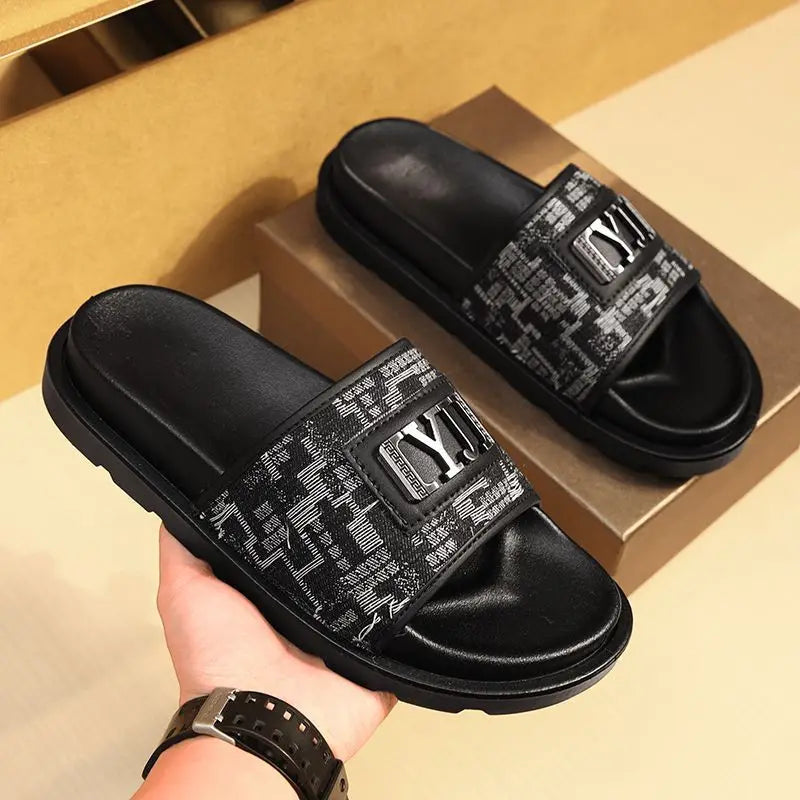 Summer 2026 Large Size Luxury Buckle Trendy Full Face Bread Slippers Retro Casual Beach Slippers Comfortable Roman Style Sandals