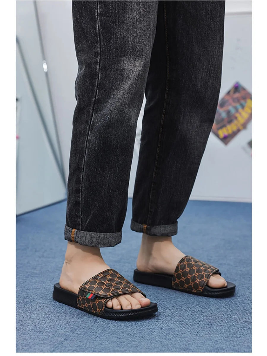 Summer men's slippers fashion comfortable breathable slippers indoor bathroom sandals plus size casual outdoor beach shoes 47