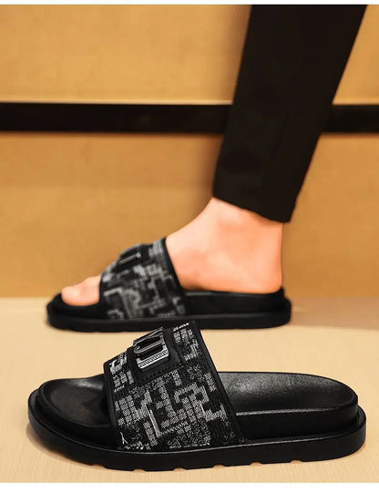 Summer 2026 Large Size Luxury Buckle Trendy Full Face Bread Slippers Retro Casual Beach Slippers Comfortable Roman Style Sandals