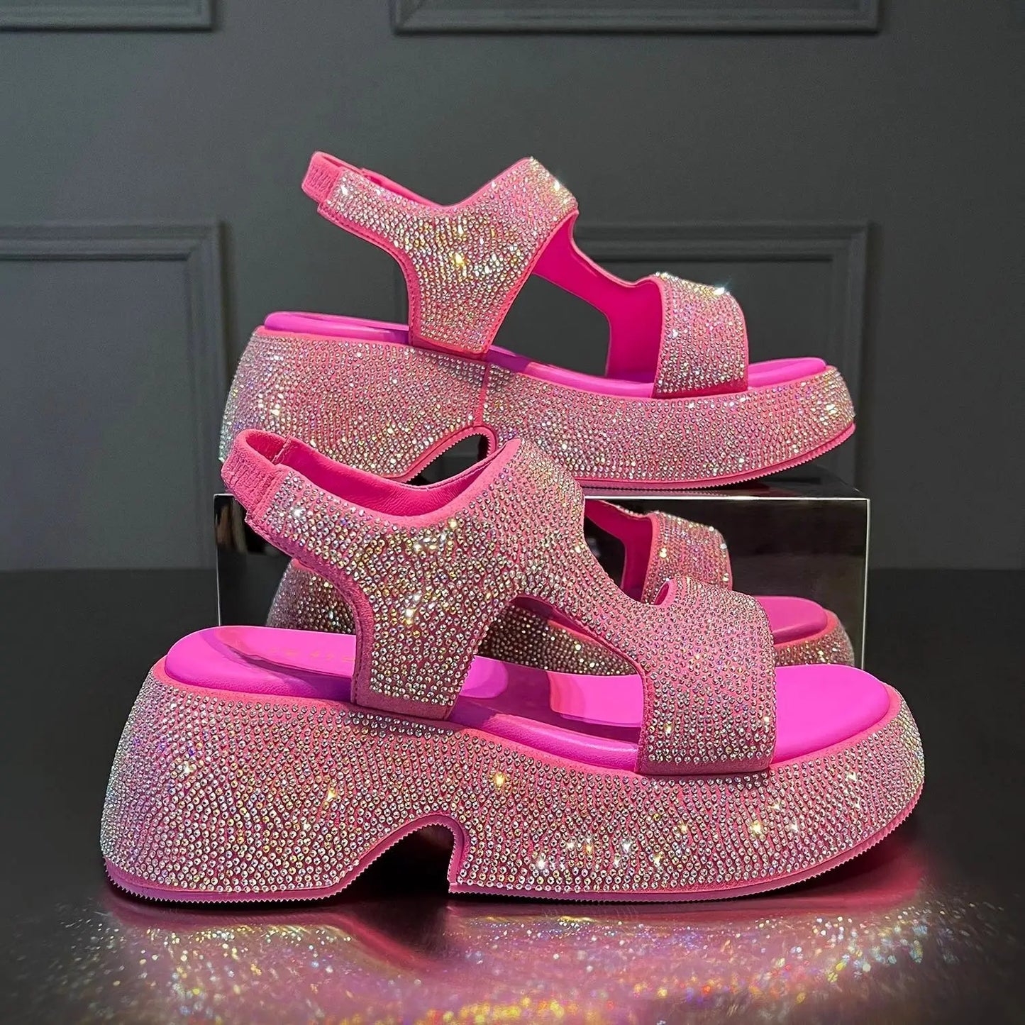 Fashion Luxury Rhinestone Women Sandals Summer New Sheepskin Elastic Band Thick-soled Open-toed Roman Flat Sandals